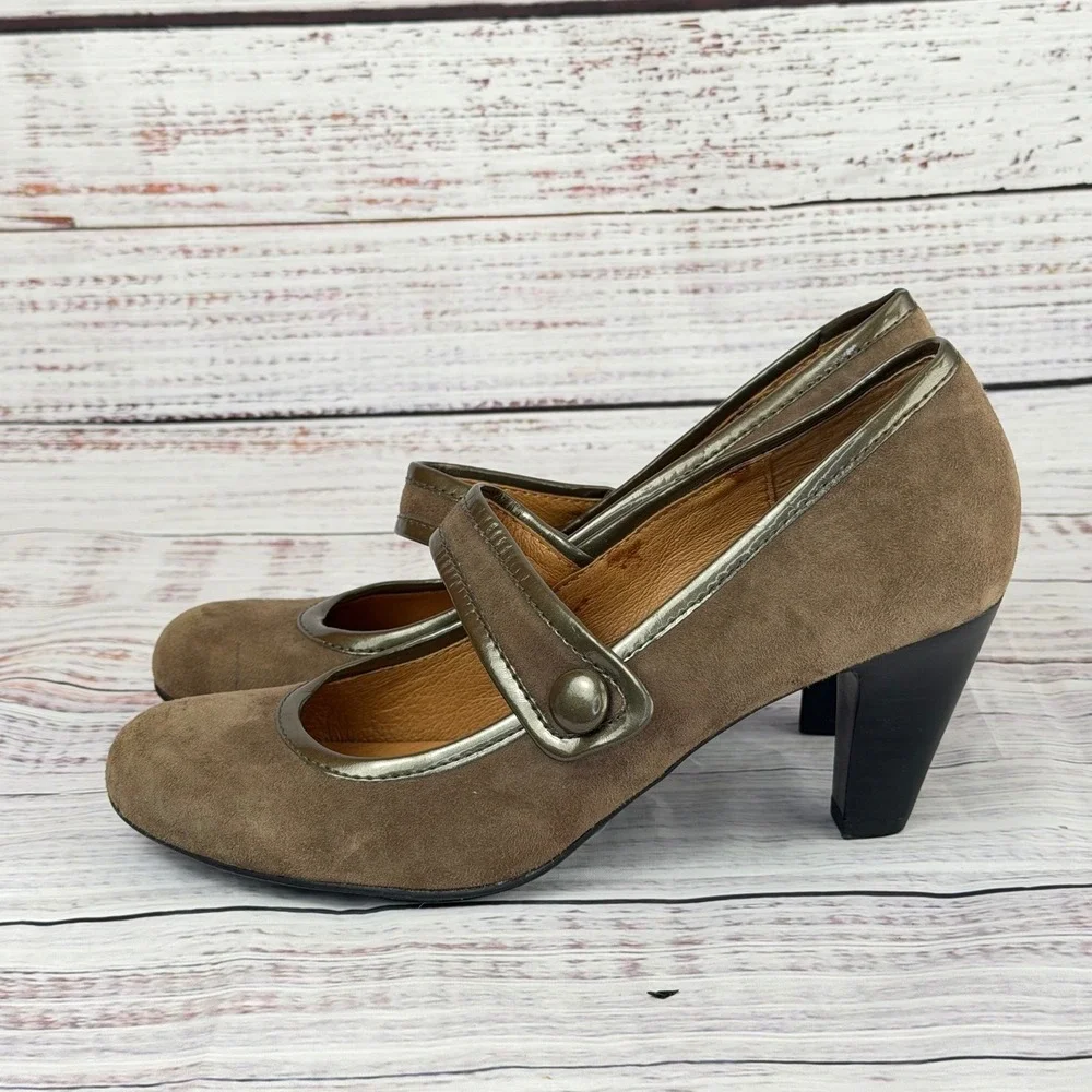 Sofft Womens Taupe‎ Suede Mary Jane Heels Metallic Trim Round Toe Pumps Size 8M